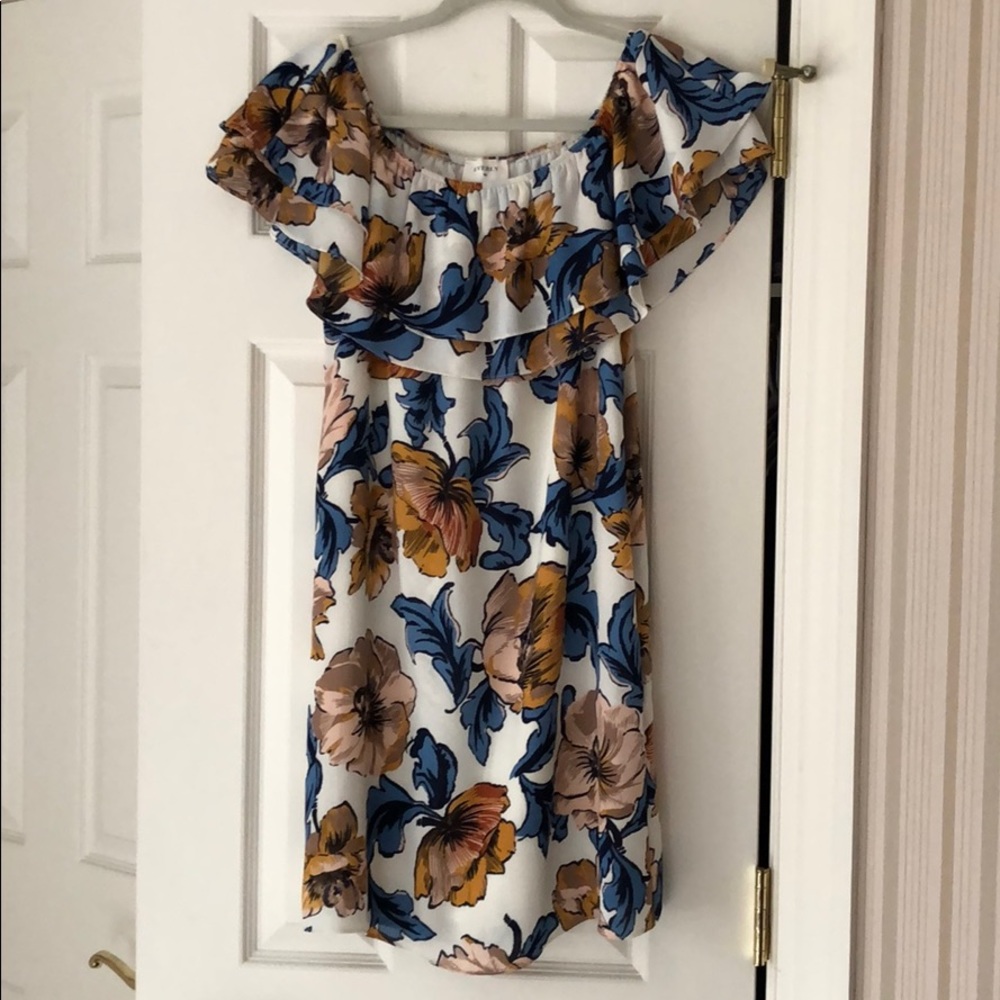 Off the shoulder floral dress, size S